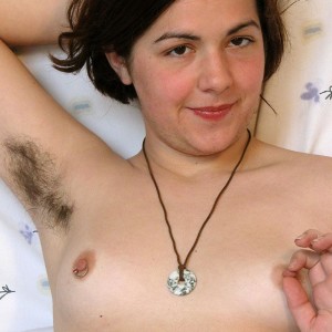 Wooly Euro amateur flaunting wooly armpits and natural slit on bed