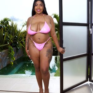Breathtaking
 BBW photos
 of the astounding
 Thayana provided by
 XL Girls